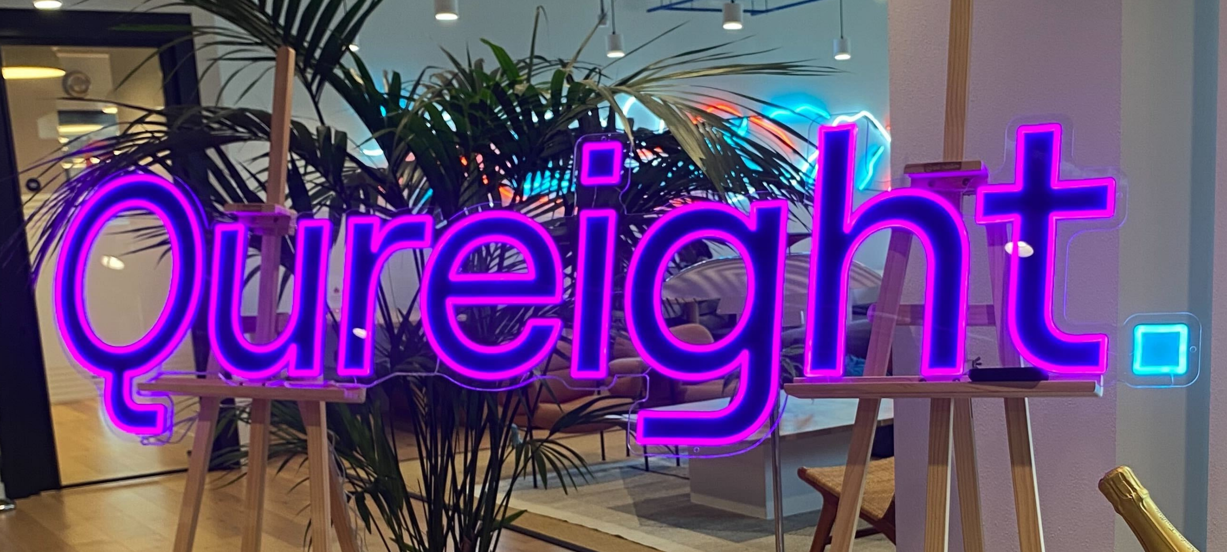 qureight-header_image-0