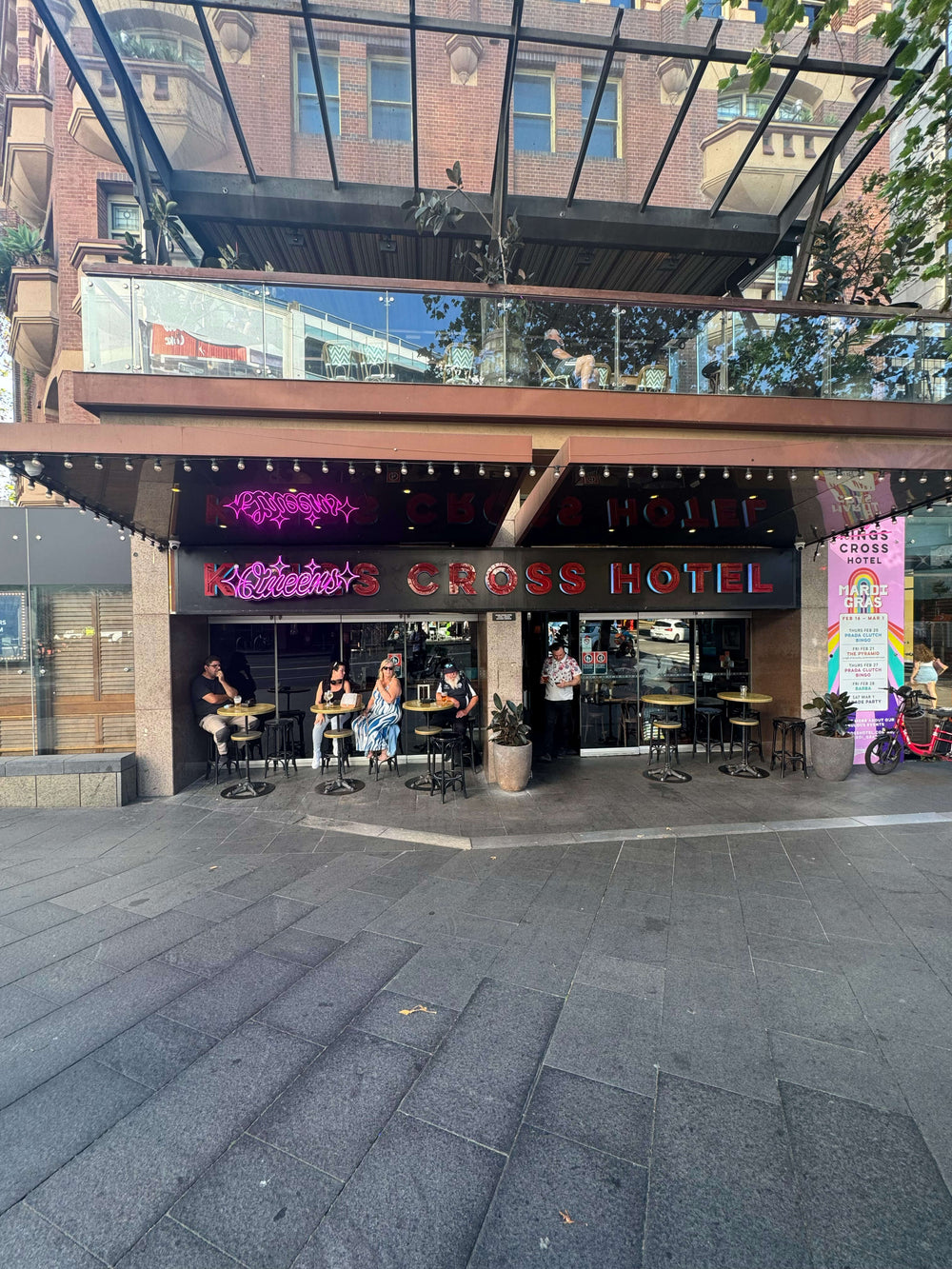 the-kings-cross-hotel-creative_execution_image-1